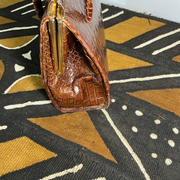 Handbag - Picture 3 of 8